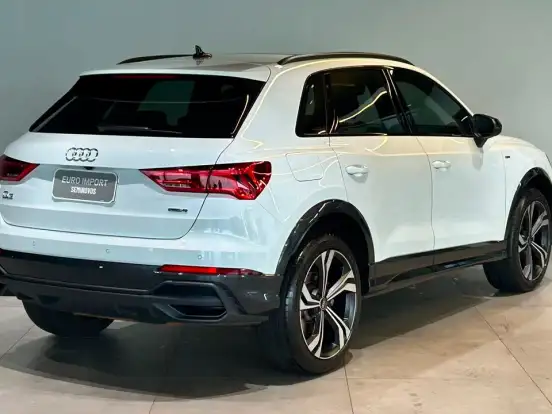 AUDI-Q3-2.0 40 TFSI GASOLINA PERFORMANCE BLACK QUATTRO TIPTRONIC AUDI-Q3-2023