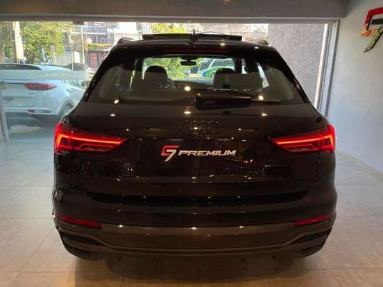 AUDI-Q3-2023