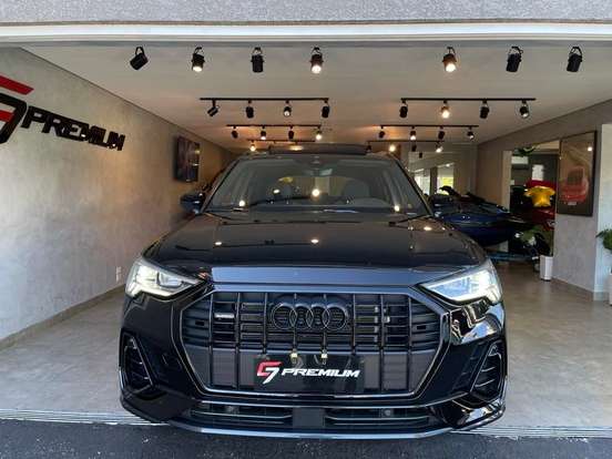 AUDI-Q3-2023