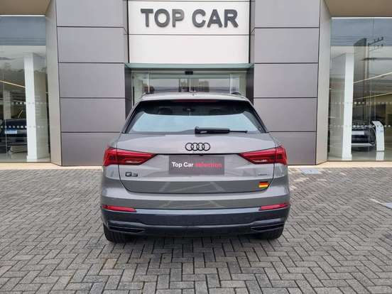 AUDI-Q3-2023