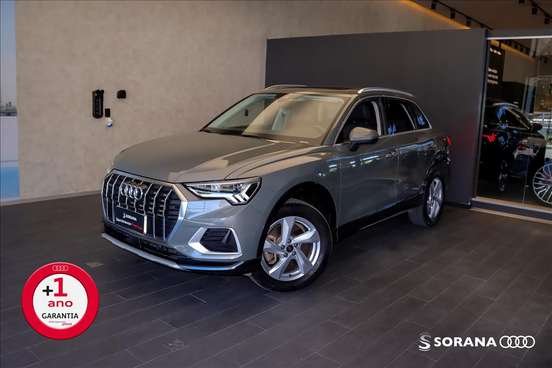 AUDI-Q3-2022