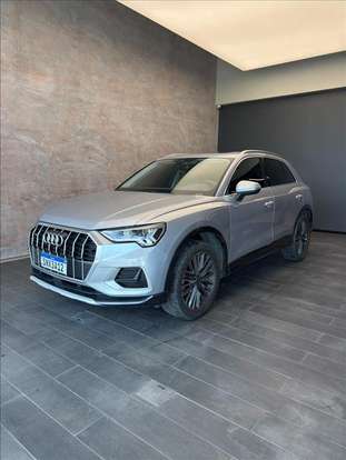 AUDI-Q3-2023