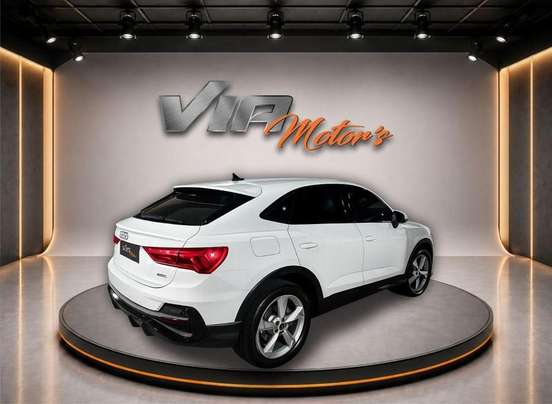 AUDI-Q3-2022