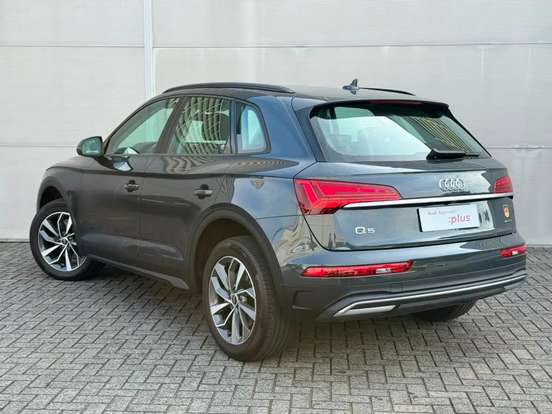 AUDI-Q5-2024