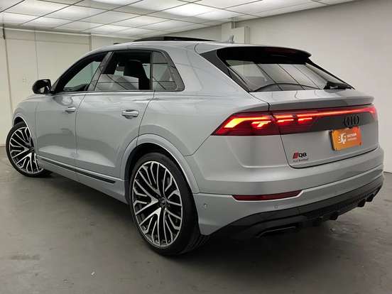 AUDI-Q8-3.0 TFSI GASOLINA PERFORMANCE BLACK QUATTRO TIPTRONIC AUDI-Q8-2024