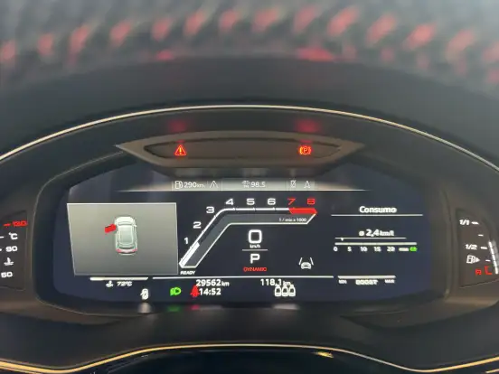 AUDI-RS Q8-2021