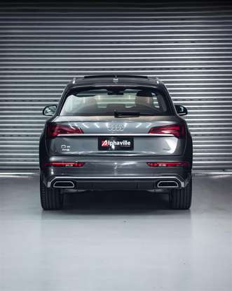 AUDI-Q5-2021
