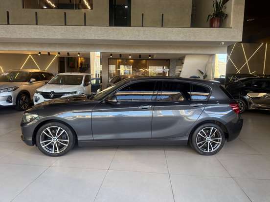 BMW-120i-2019
