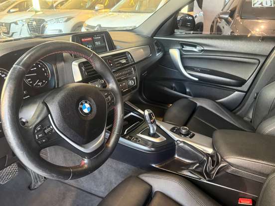 BMW-120i-2019
