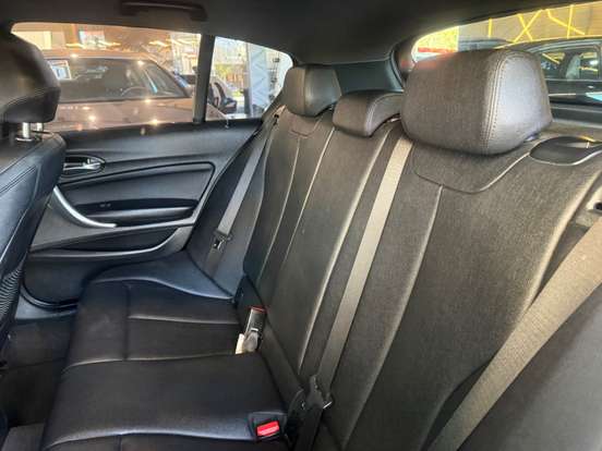 BMW-120i-2019