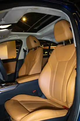 BMW-320i-2024