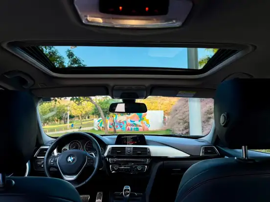 BMW-320i-2016