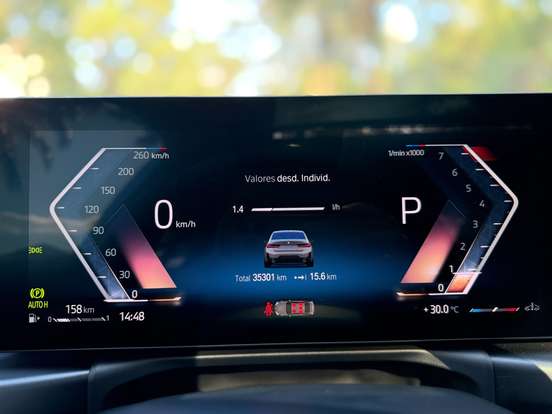 BMW-320i-2023