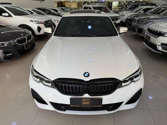 BMW-320i-2021