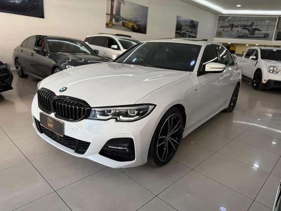 BMW-320i-2021