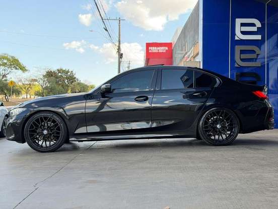 BMW-320i-2024