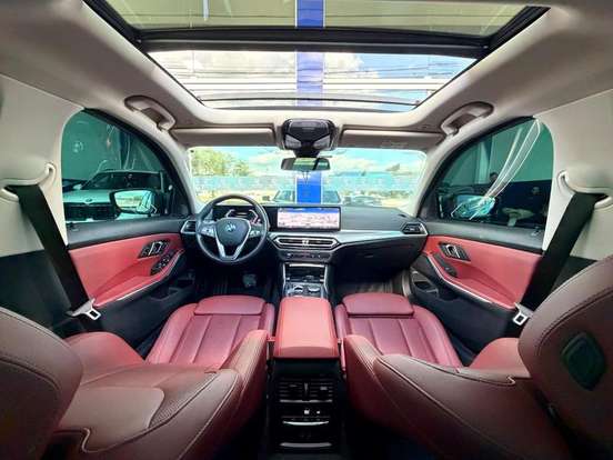 BMW-320i-2024