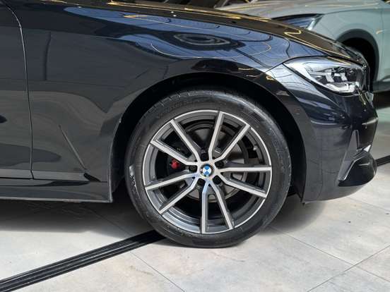BMW-320i-2.0 16V TURBO GASOLINA SPORT AUTOMÁTICO BMW-320i-2019