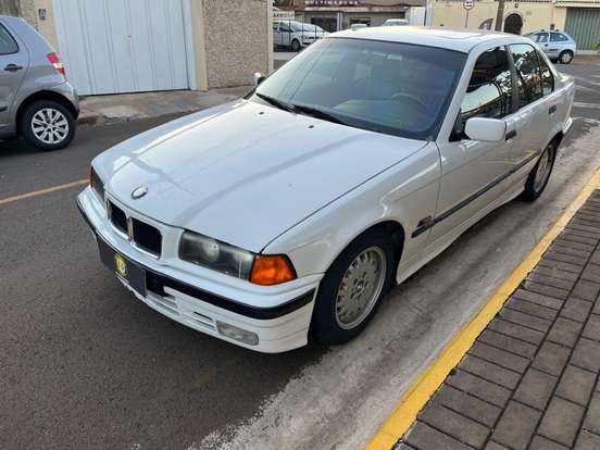 BMW-325i-1995