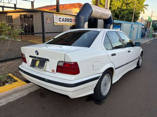 BMW-325i-1995