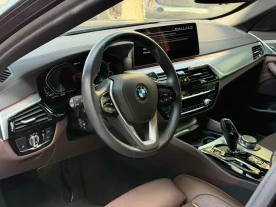 BMW-530e-2.0 16V TWINPOWER HÍBRIDO LUXURY AUTOMÁTICO BMW-530e-2022