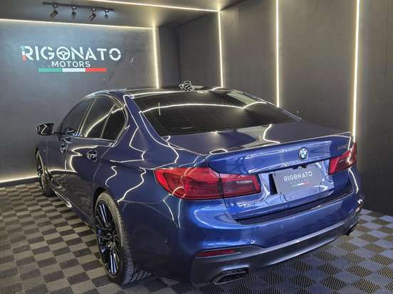 BMW-530i-2.0 16V TURBO GASOLINA M SPORT AUTOMÁTICO BMW-530i-2017