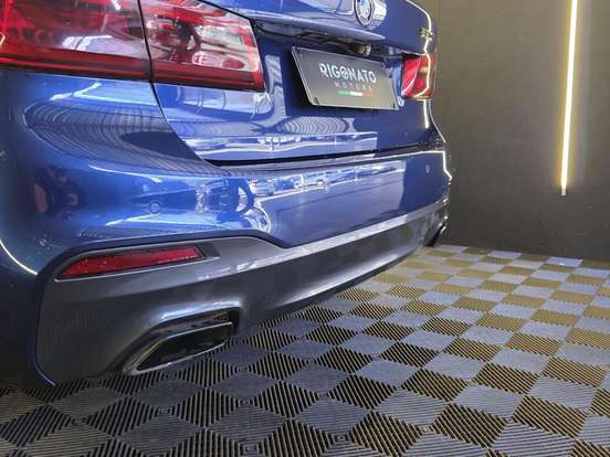 BMW-530i-2.0 16V TURBO GASOLINA M SPORT AUTOMÁTICO BMW-530i-2017