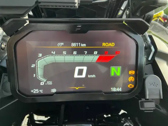 BMW-F 900 GS ADVENTURE-2024