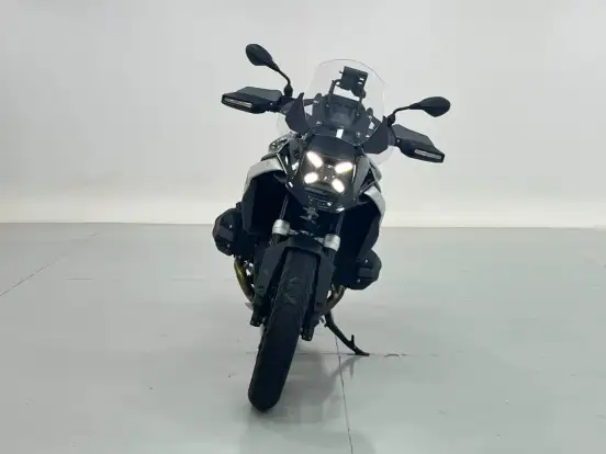 BMW-R 1300 GS TRIPLE BLACK BMW-R 1300 GS TRIPLE BLACK-2024
