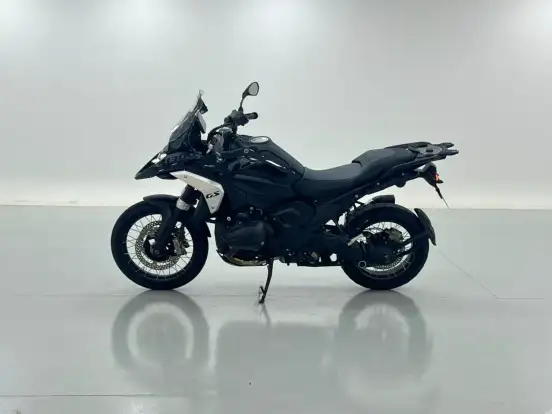 BMW-R 1300 GS TRIPLE BLACK BMW-R 1300 GS TRIPLE BLACK-2024