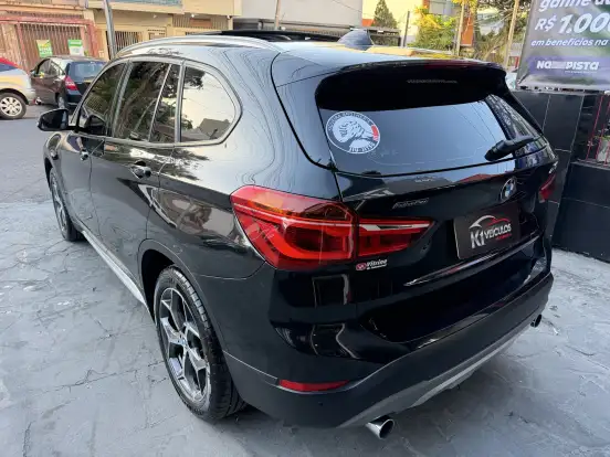 BMW-X1-2.0 16V TURBO ACTIVEFLEX SDRIVE20I X-LINE 4P AUTOMÁTICO BMW-X1-2017