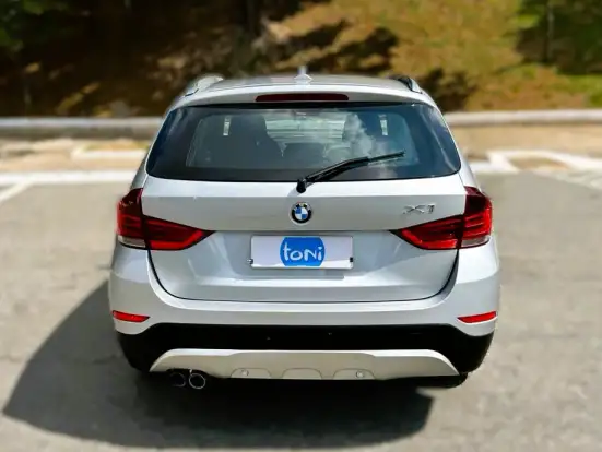BMW-X1-2.0 18I S-DRIVE 4X2 16V GASOLINA 4P AUTOMÁTICO BMW-X1-2013