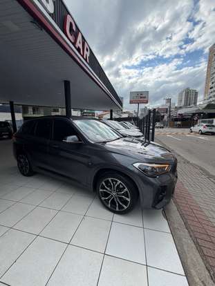 BMW-X1-2022