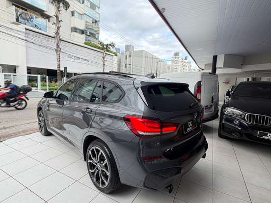 BMW-X1-2.0 16V TURBO ACTIVEFLEX SDRIVE20I M SPORT 4P AUTOMÁTICO BMW-X1-2022