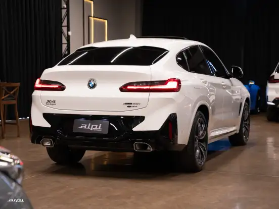 BMW-X4-2023