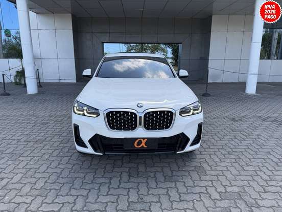 BMW-X4-2022