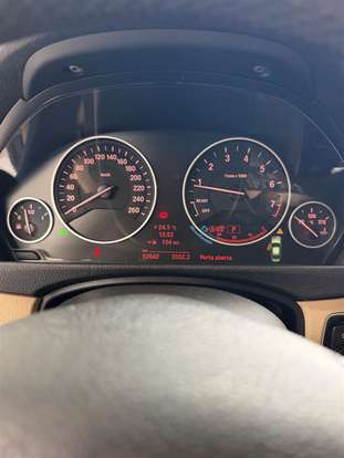 BMW-320i-2013