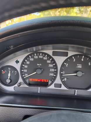 BMW-323Ti-1998