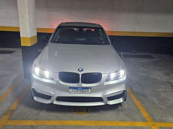 BMW-330i-2006