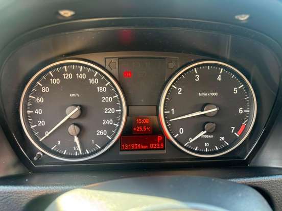 BMW-X1-2012