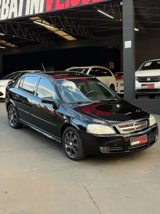 CHEVROLET ASTRA 2.0 MPFI ADVANTAGE 8V FLEX 4P MANUAL CHEVROLET ASTRA 2.0 MPFI ADVANTAGE 8V FLEX 4P MANUAL