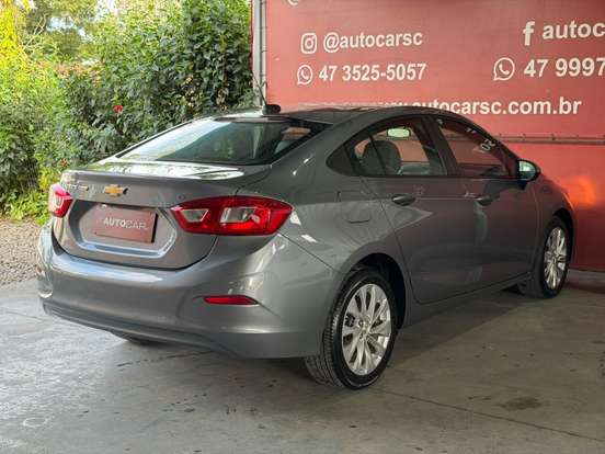CHEVROLET-CRUZE-2017
