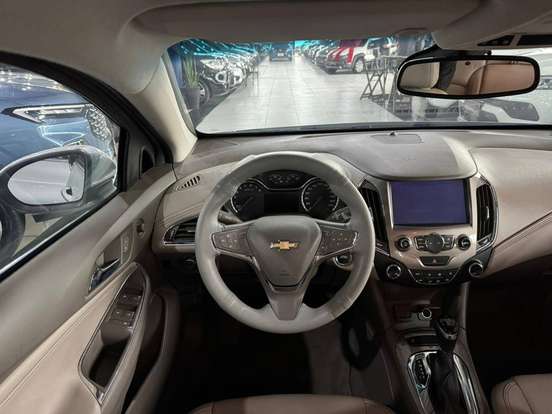 CHEVROLET-CRUZE-2017