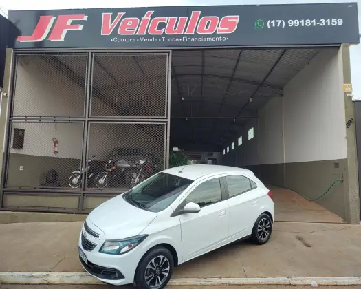 CHEVROLET ONIX 1.4 MPFI LT 8V FLEX 4P MANUAL CHEVROLET ONIX 1.4 MPFI LT 8V FLEX 4P MANUAL