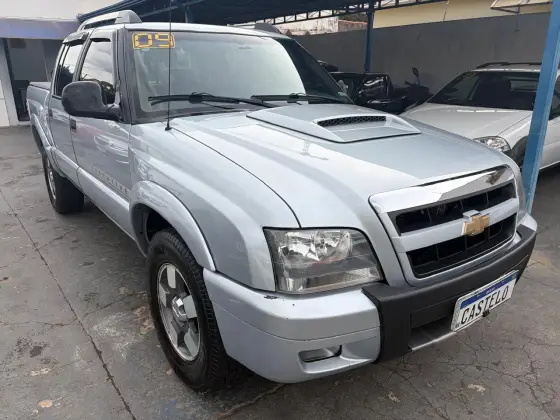 CHEVROLET S10 2.4 MPFI EXECUTIVE 4X2 CD 8V FLEX 4P MANUAL CHEVROLET S10 2.4 MPFI EXECUTIVE 4X2 CD 8V FLEX 4P MANUAL