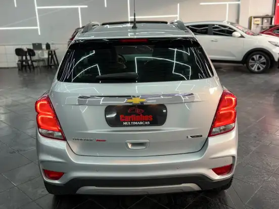 CHEVROLET-TRACKER-2018