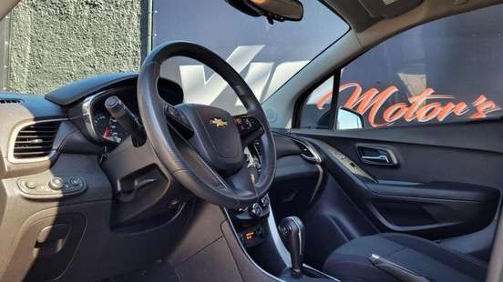 CHEVROLET-TRACKER-2019