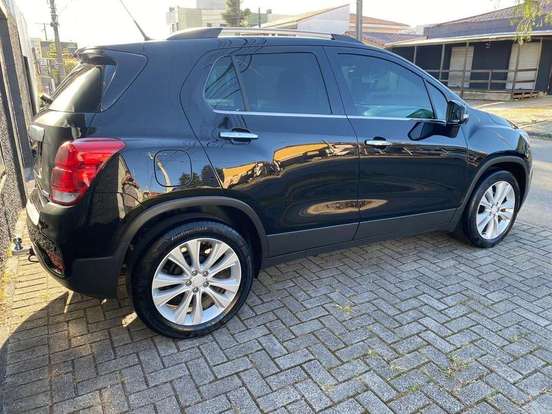 CHEVROLET-TRACKER-2018