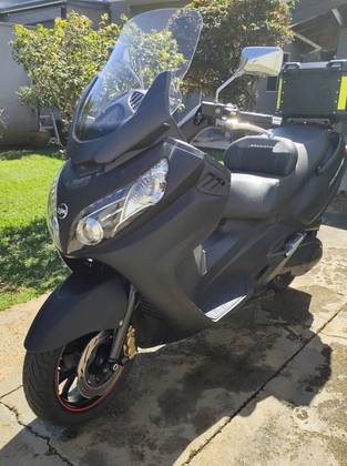 DAFRA MAXSYM 400i 