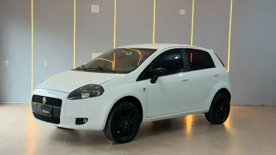 FIAT PUNTO 1.4 ATTRACTIVE ITALIA 8V FLEX 4P MANUAL FIAT PUNTO 1.4 ATTRACTIVE ITALIA 8V FLEX 4P MANUAL